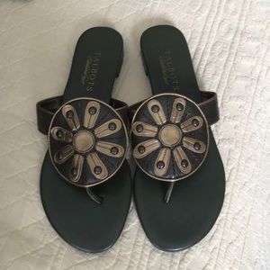 Never Worn Talbots Sz 6 1/2 Green/Gold Flip Flops